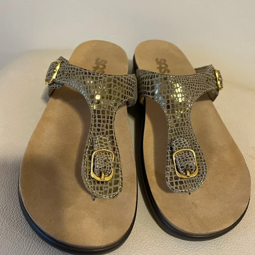 SAS Sanibel Oro Gold Leather Comfortable T-Strap Sandals Women’s Size 10